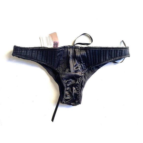 Agent Provocateur Florie Black Cut out Lace Panties 2 Small NWT - Picture 5 of 9